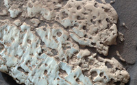 Curiosity Views Rock Made of Sulfur at 'Snow Lake'